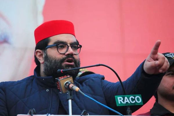 اېمل ولي خان: د خېبر پښتونخوا حکومت لهخوا د وسلهوالو حضور «سازش» بلل د ولس سپکاوی دی