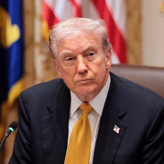 ترامپ: پرونده تمام پناهجویان افغان دوباره بررسی شود