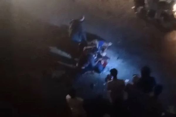 ۹ نفر در یک انفجار در پشاور زخمی شدند