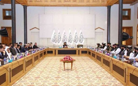 امیرخان متقی: کشورهای میزبان مهاجران افغان به تعهدات حقوق بشری خود پایبند باشند