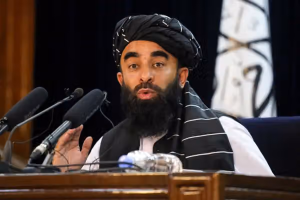 مجاهد: مخالفې جبهې په افغانستان کې ازمویل شوې او اوس د فعالیت «ګډ چتر» نهلري