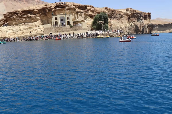 ملګري ملتونه د بامیان په بند امیر کې د ښځو لپاره سوداګریز مارکېټ جوړوي