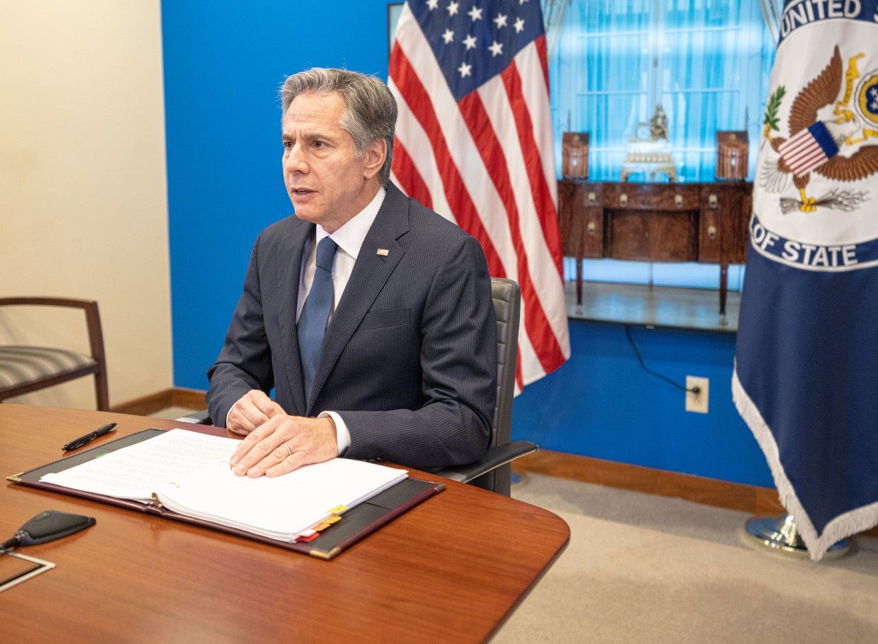 وزیر خارجه امریکا می‌گوید کشورش کمک به شرکای افغان را "در جوامع جدیدشان" ادامه می‌دهد