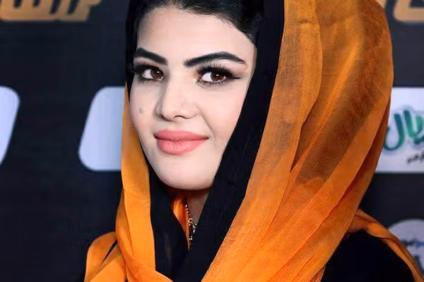 زلاله هاشمی، آوازخوان جوان افغان: با سلامتی از افغانستان بیرون شدهام