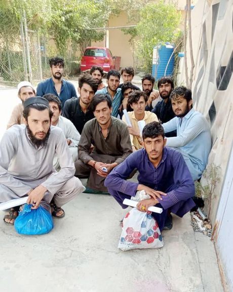 تېرو دوو ورځو کې د پاکستان له زندانونو، څلوېښت خوشې شوي افغانان بېرته هېواد ته ستانه شوي