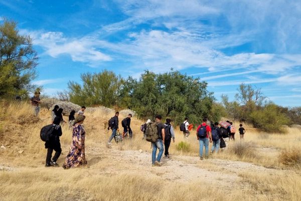 د کډوالو د ملاتړ بنسټ «ارسا» د لادرکه کډوالو د نړۍوالې ورځې نومولو کمپاین پیل کړی