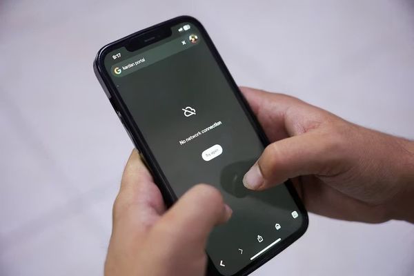 قطع الإنترنت يضرب الشريان الحيوي لأفغانستان ويشلّ الحياة اليومية