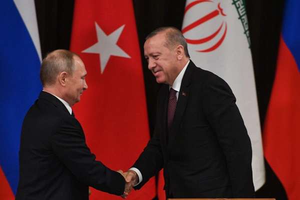 پوتین ۷۳ کلن شو؛ اردوغان یې د زوکړې د ورځې مبارکي ورکړه