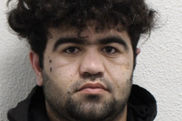 په انساني قاچاق تورن یو افغان له بریتانیا اېستل کیږي او بلجیم کې به زنداني شي