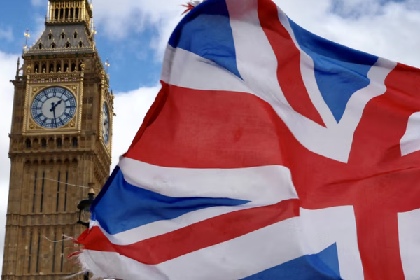 استقالة مسؤول بارز في الدفاع البريطانية بسبب تسريب بيانات الأفغان