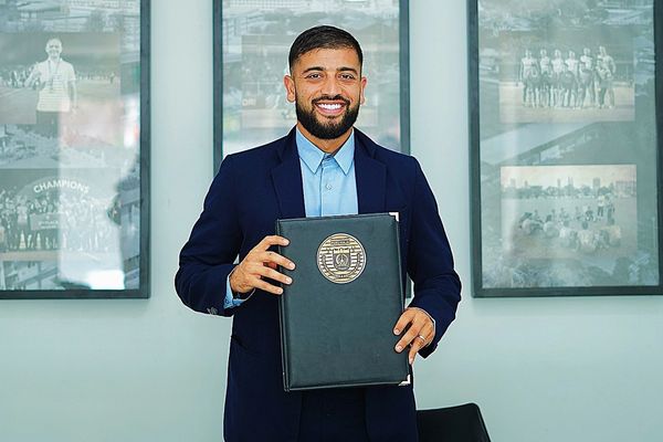 امید پوپلزی، فوتبالیست ملیپوش افغانستان، به باشگاه پرسیراجا اندونیزیا پیوست