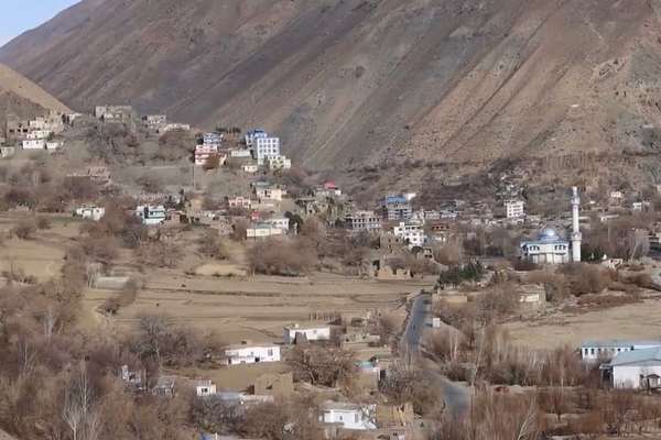 هبتالله اخوندزاده د پنجشېر له والي څخه د وزګاره ځوانانو د نوملړ غوښتنه کړې ده
