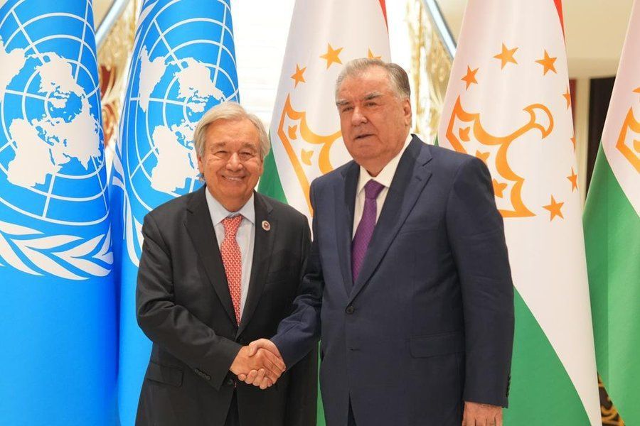 دبیرکل سازمان ملل و رئیس‌جمهور تاجیکستان درباره وضعیت افغانستان گفت‌وگو کردند