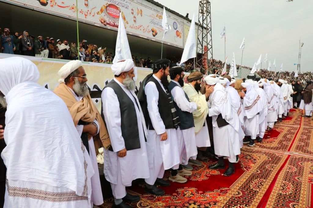 انس حقانی به فارغان مدرسه دینی: تدریس و تحصیل بیشتر را به شوق منصب‌های حکومتی رها نکنید