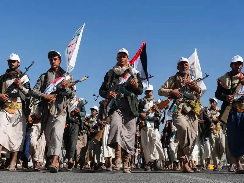 یک موشک از سمت مناطق حوثی‌های یمن به یک کشتی ناروی در تنگه باب‌المندب شلیک شد