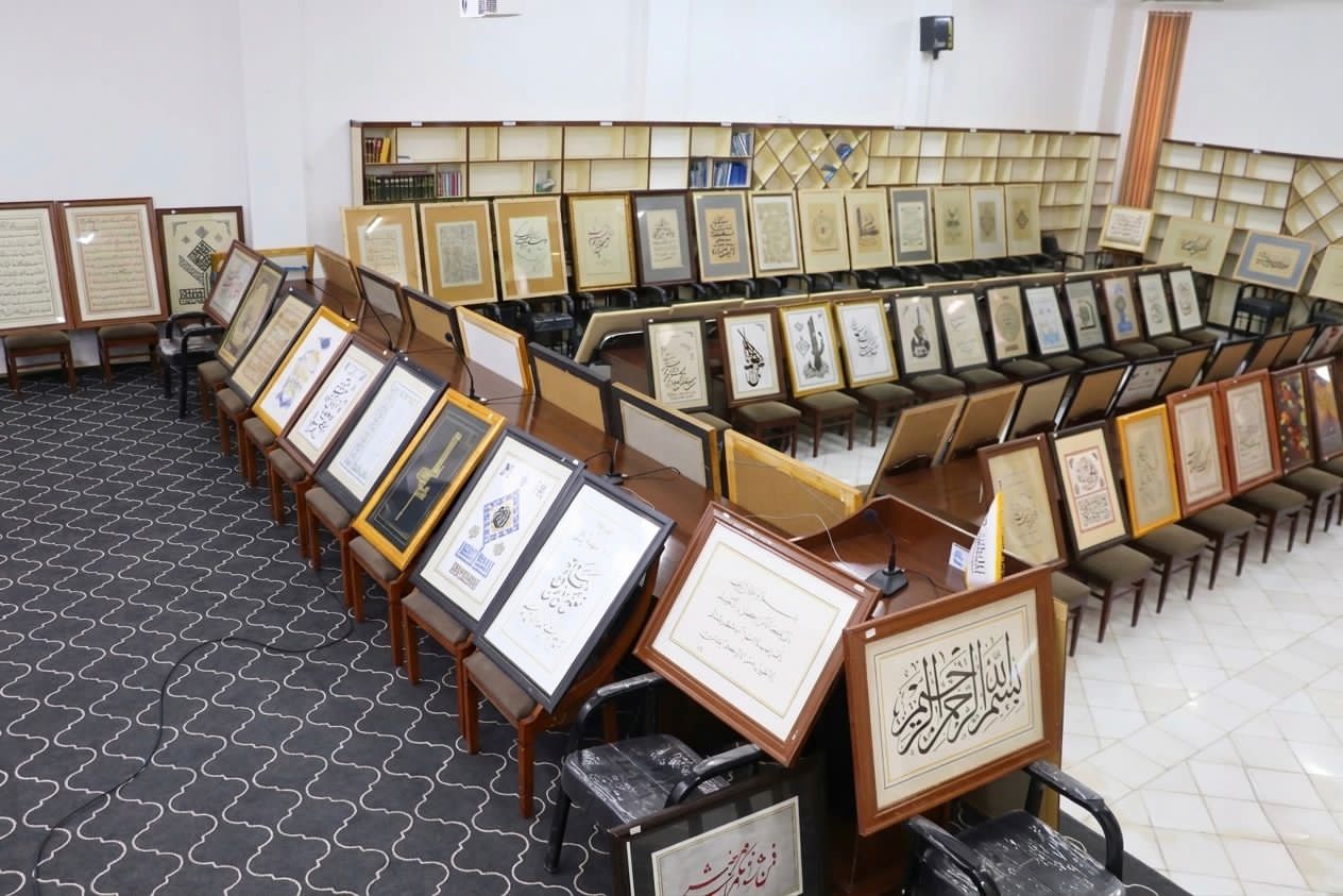 هرات کې د «کلتوري ډیپلوماسۍ» تر سرلیک لاندې د خطاطۍ اثارو ۳ ورځنی نندارتون پرانېستل شو