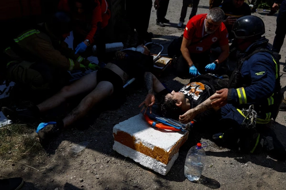 ځايي چارواکي: د اوکراین په خارکیف کې د روسیې په بریدونو کې لږ تر لږه ۱۰ کسان وژل شوي دي