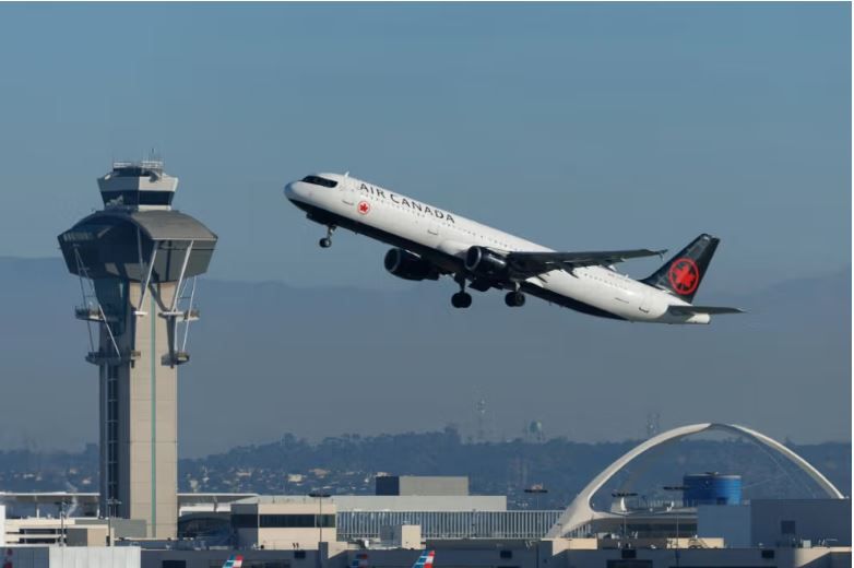 د کاناډا هوايي شرکت کیوبا ته خپلې الوتنې وځنډولې