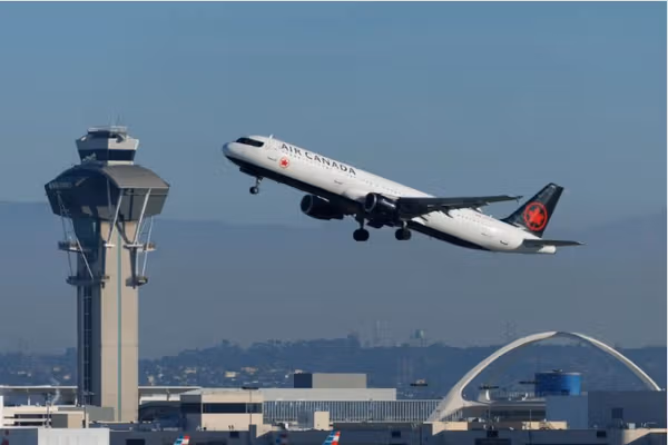 د کاناډا هوايي شرکت کیوبا ته خپلې الوتنې وځنډولې