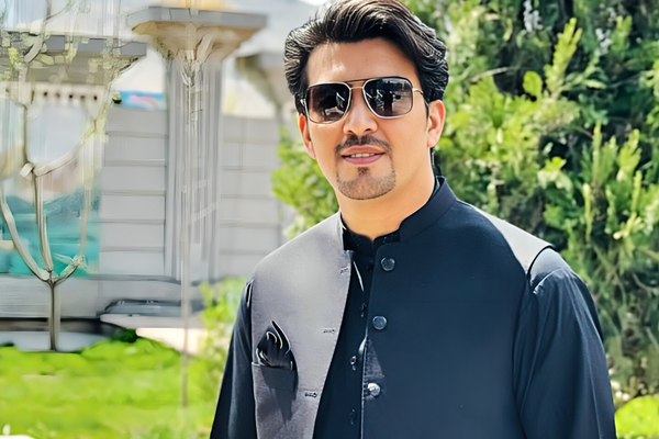 حمله به برادر بازیکن تیم ملی؛ حضرتالله زازی ملیپوش کریکت خواستار تامین امنیت مردم شد
