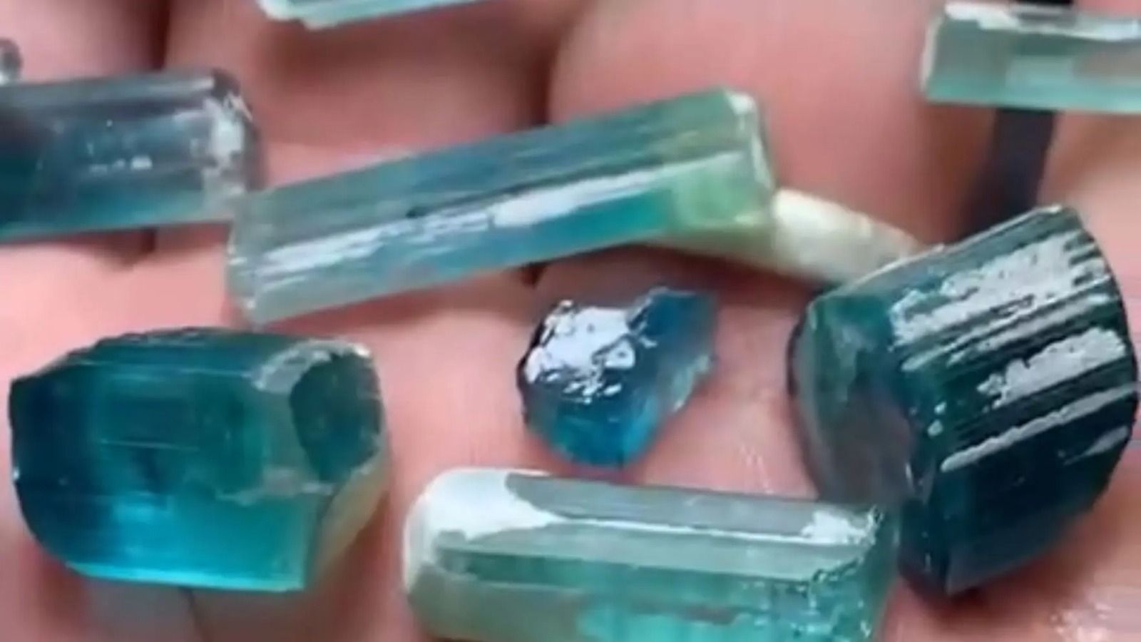 مقام‌های محلی طالبان چگونه از تاراج معادن بیروج کنر سهم می‌برند؟