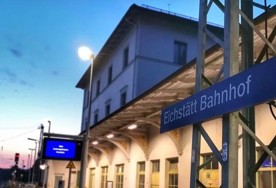 جرمني کې دوه افغانان د یوې ۱۴ کلنې جینۍ د ځورونې په تور نیول شوي