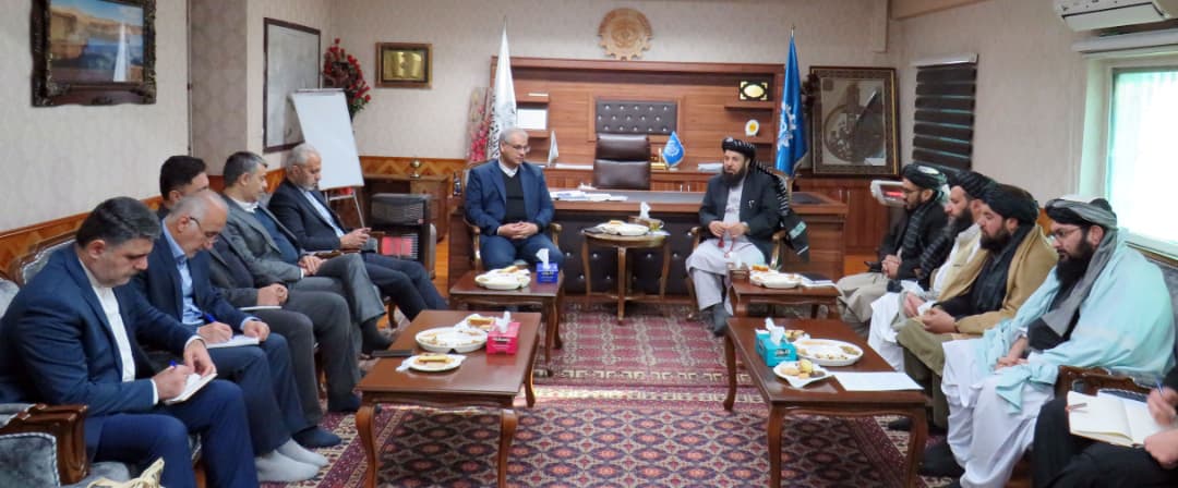 ایران هر کال افغانانو ته په مشروط ډول ۲۰۰ زره کاري ویزې ور کوي