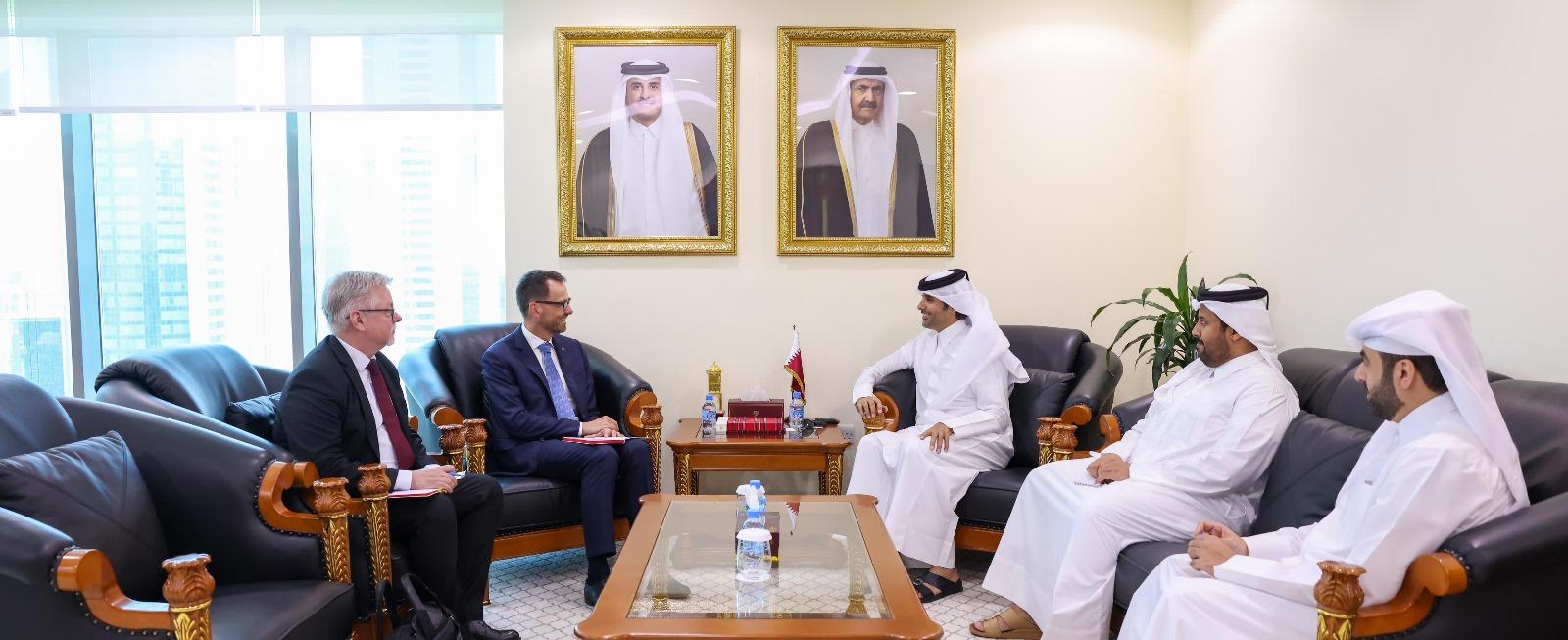 نمایندگان ویژه اتحادیه اروپا و قطر برای افغانستان درباره نشست سوم دوحه گفت‌وگو کردند