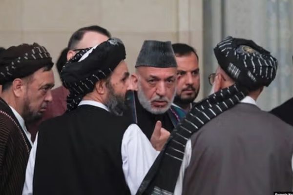 Taliban Leader Reportedly Pressures Hamid Karzai Into Exile