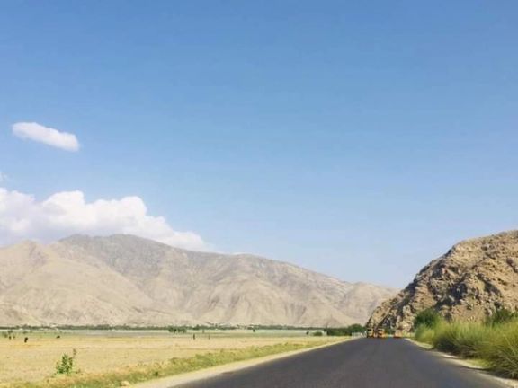 طالبان اعلام کرد که یک باشنده ننگرهار را به اتهام «لواط» در محضر عام ۳۹ شلاق زده است