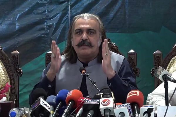 د خیبر پښتونخوا سر وزیر امین ګنډاپور: ښه طالبان که ستاسې په کار وي په پوځ کې یې شامل کړئ