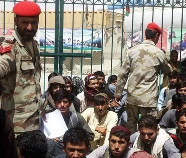 سفارت طالبان: سازمان ملل برای جلوگیری از آزار مهاجرین افغان در پاکستان اقدام نکرده است