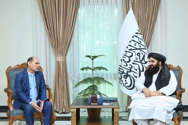 طالبانو او تاجکستان د سرحدي او امنیتيهمکاريو پر پیاوړتیا خبرې کړي