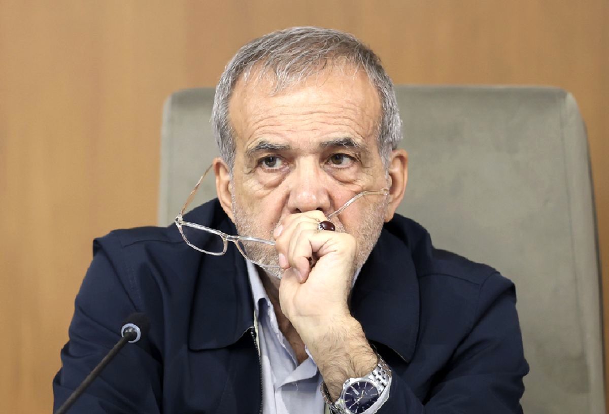 انتقادهای گسترده از کابینه پیشنهادی پزشکیان؛ رئیس‌جمهور ایران از مردم خواست صبور باشند