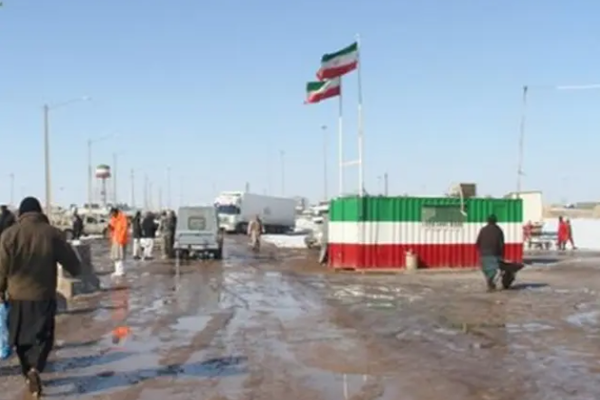 Islamic Republic’s Border Guards Arrest Over 150 People At Iran-Afghanistan Joint Border