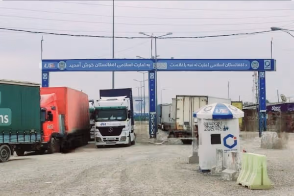 طالبان: رانندگان ایرانی دیگر برای ورود به افغانستان نیاز به ویزا ندارند