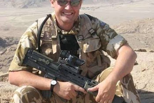 د برېتانیا د امنیت پخوانی وزیر: پر افغانستان یوه «وېرونکې بلا» واکمنه ده