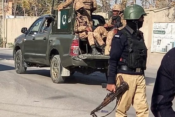 الجيش الباكستاني يعلن إحباط هجوم انتحاري في شمال وزيرستان