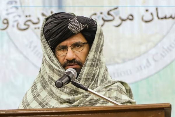 مهاجر فراهي: دا نظام مونږ ته چا په خیرات کې ندی راکړی