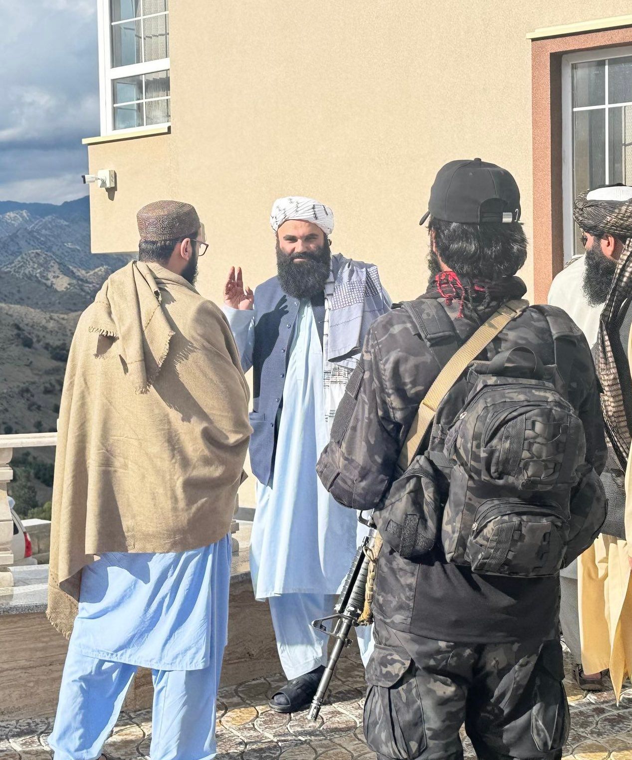 مامور سابق سی‌‌آی‌ای: حذف حقانی‌ها از فهرست تحت تعقیب امریکا پاداش به تروریسم است