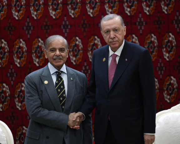 أردوغان يؤكد استعداد أنقرة لدعم استمرار الهدنة بين طالبان وباكستان