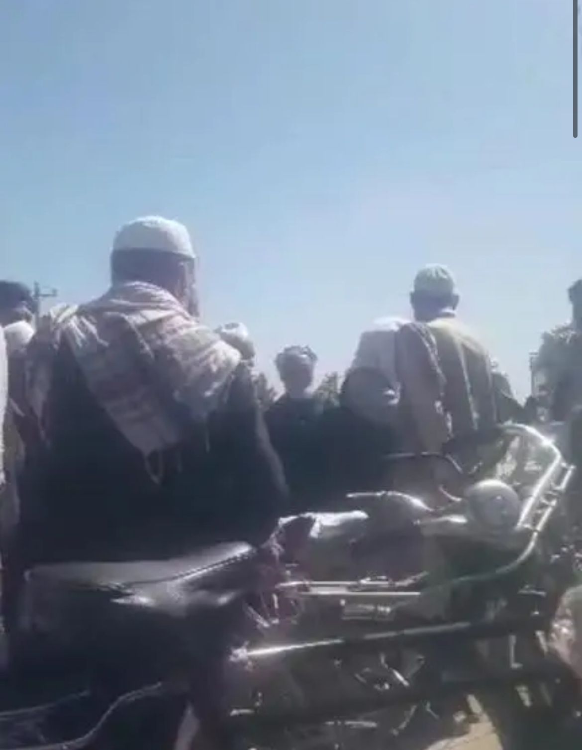 Retirees Protest In Front Of UNAMA Office In Kabul Against Non-Payment Of Salaries