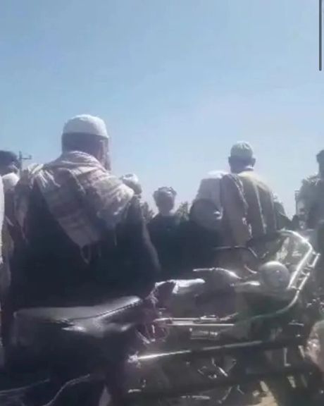 Retirees Protest In Front Of UNAMA Office In Kabul Against Non-Payment Of Salaries