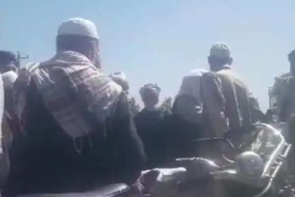 Retirees Protest In Front Of UNAMA Office In Kabul Against Non-Payment Of Salaries