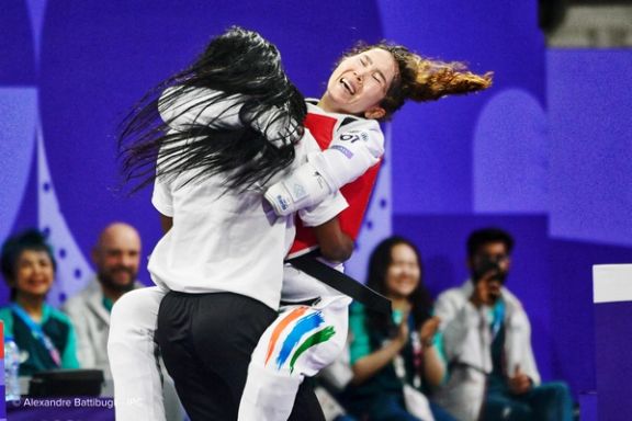 واکنشهای گسترده به مدال تاریخی ذکیه خدادادی ورزشکار زن افغان از بازیهای پارالمپیک پاریس