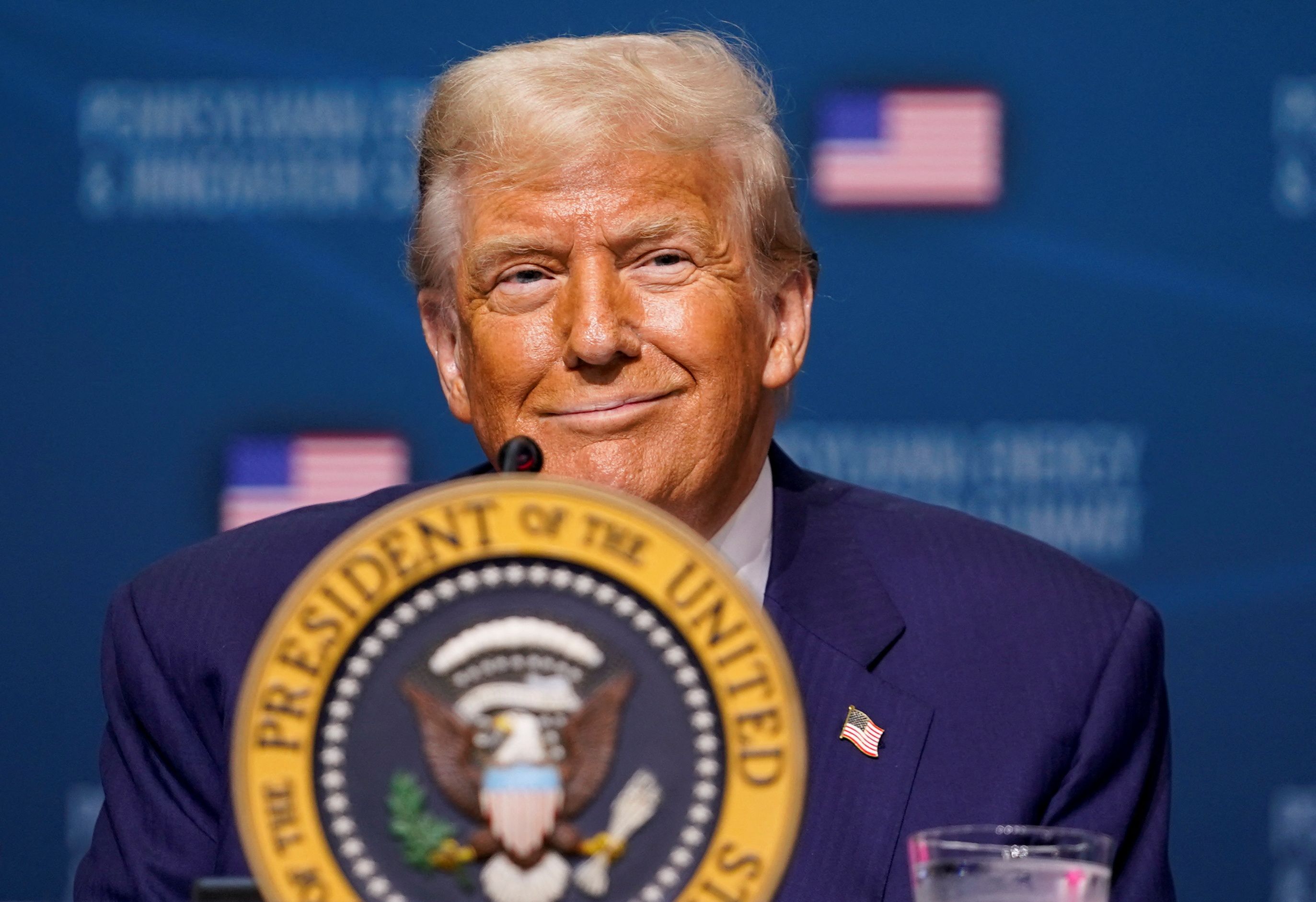 ترامپ: عجله‌ای برای گفت‌و‌گو با حکومت ایران ندارم