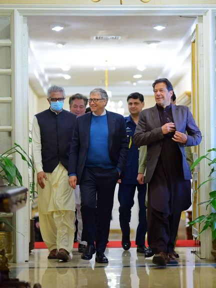 بیل گیتس و عمران خان از همدیگر بخاطر "مبارزه در برابر فلج اطفال" سپاسگزاری کردند