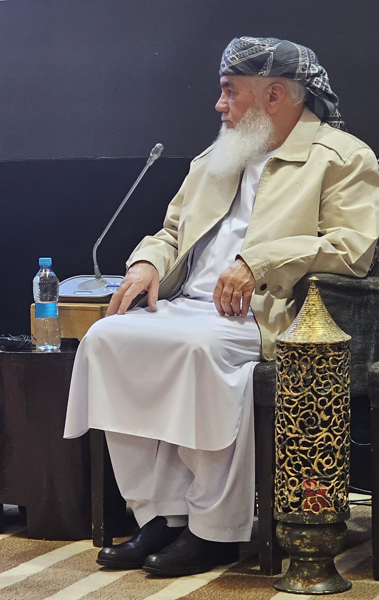 اسماعیل خان: طالبانو ته یوازې ایران نه، بلکې د نړۍ حوصله تنګه شوې ده