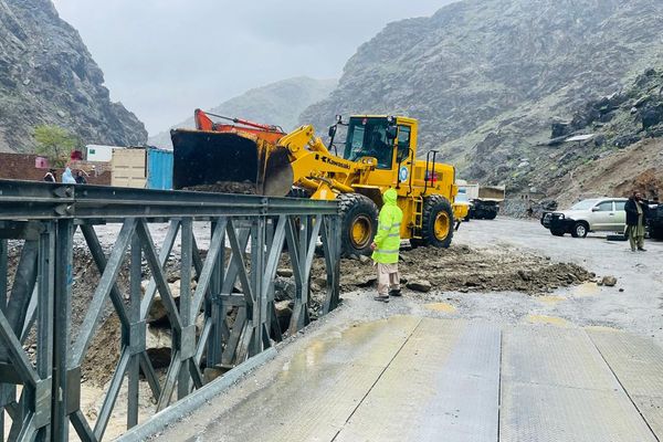 طالبان: د وروستیو ورښتونو له امله په څو ولایتونو کې لویې لارې تړل شوې دي