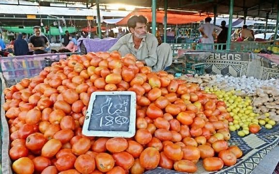 روزنامه پاکستانی دان: واردات سبزیجات از افغانستان، قیمت پیاز و بادنجان رومی را کاهش داده